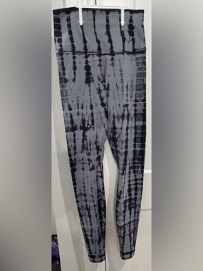 Lululemon Align Leggings Womens Size 4 Black Gray Tie Dye High Rise Yoga Pants